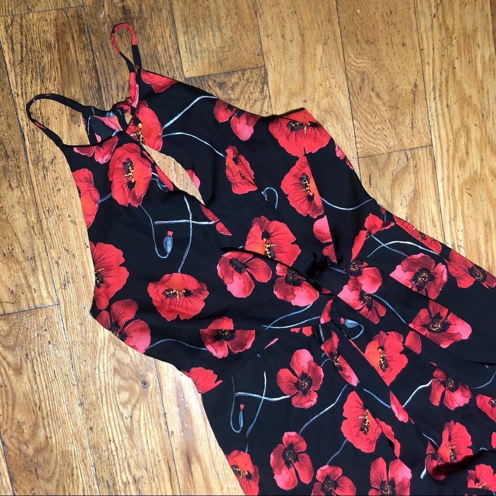 Poppy floral print dress with keyhole neckline